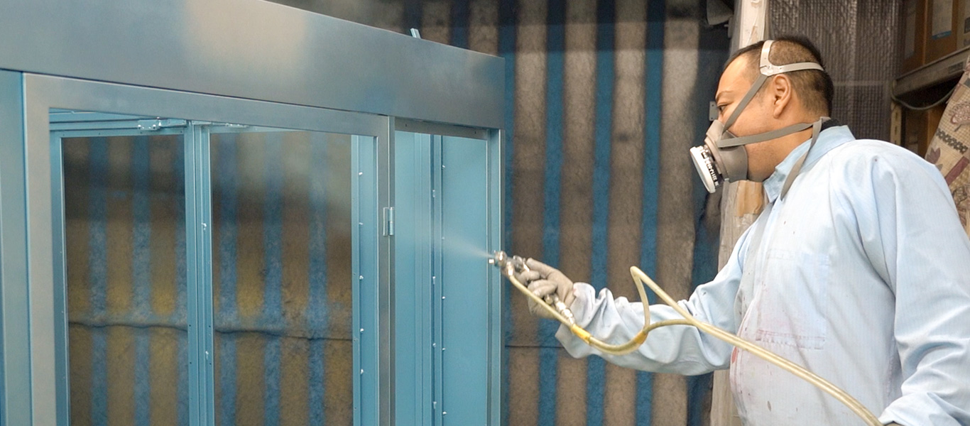 上野 直人　業務内容 ： 塗装作業者のサポート及び指導等